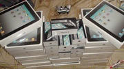 100 QUANTITIES APPLE IPAD WITH 3G MOBILE GIVING OUT
