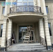 Decorative wrought iron handrail for balconies